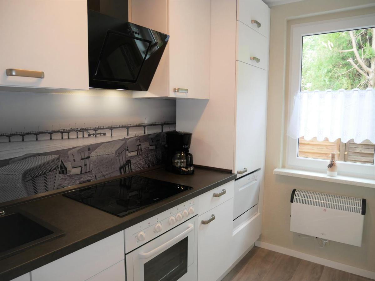 Ferienwohnung Zur Ostsee 1 ツィノヴィッツ エクステリア 写真