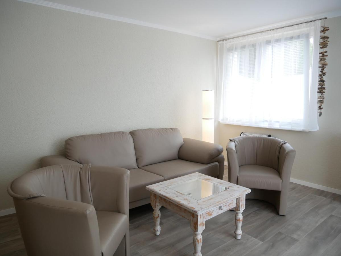 Ferienwohnung Zur Ostsee 1 ツィノヴィッツ エクステリア 写真