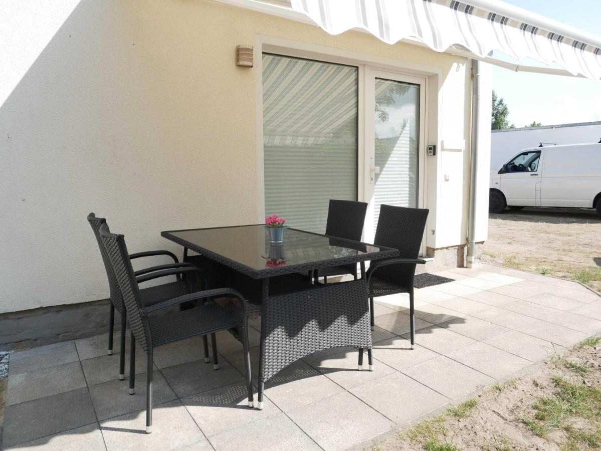 Ferienwohnung Zur Ostsee 1 ツィノヴィッツ エクステリア 写真